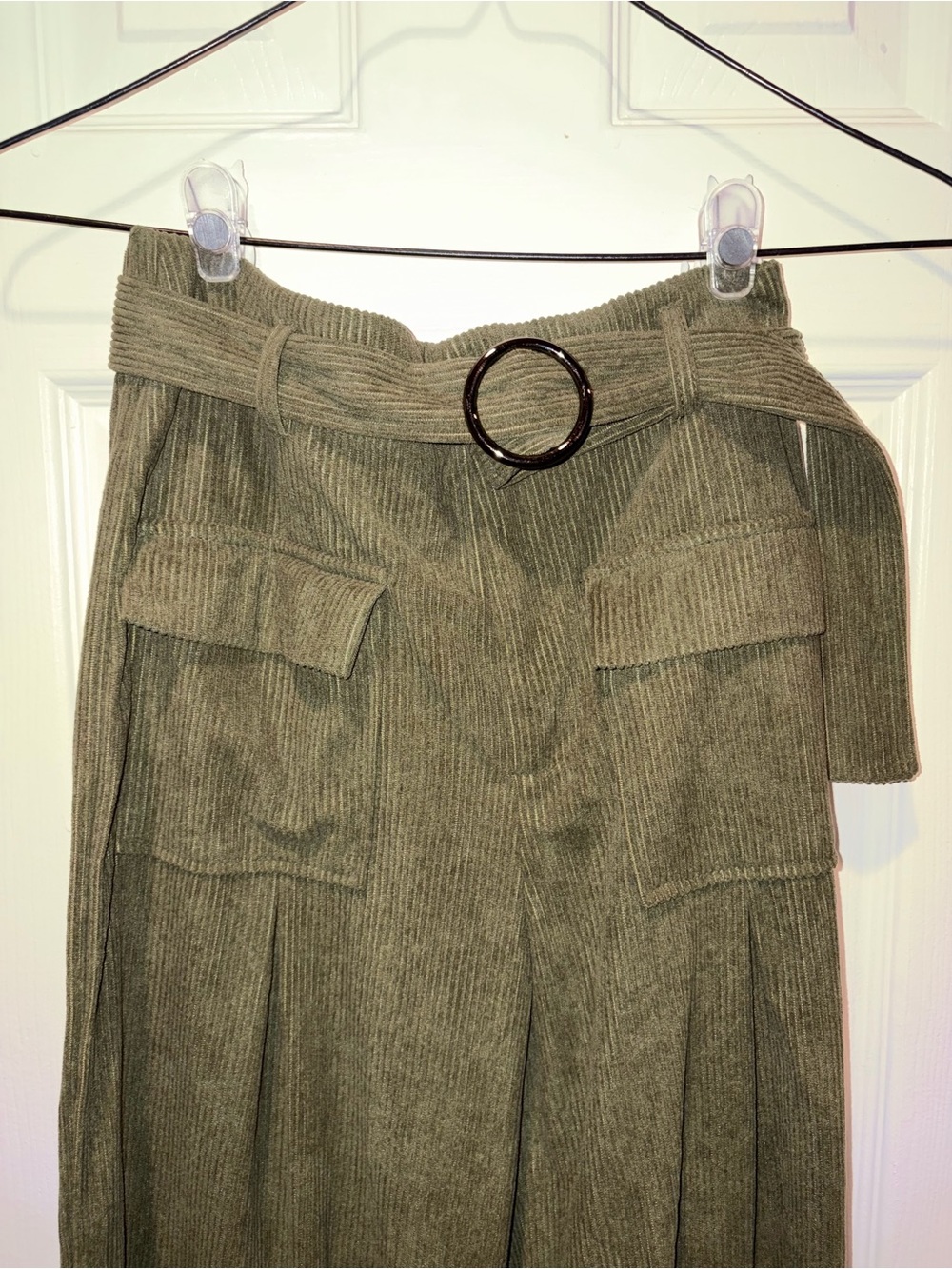 High-Waist Olive Cargo Wide-Leg Pants with Belt